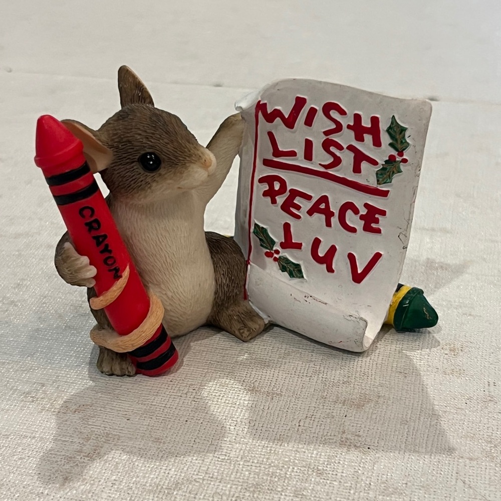 Vintage Charming Tails mouse Figurine with Red Crayon and Christmas list. GUC!